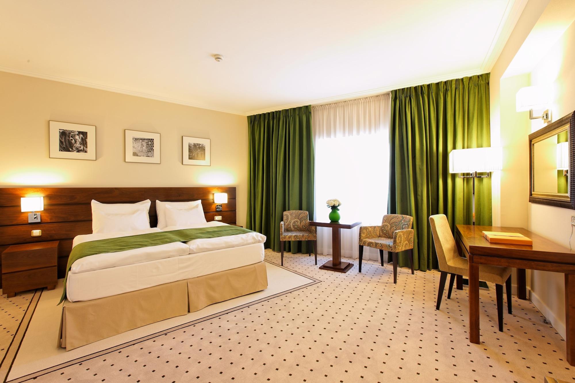 Capital Plaza Hotel Bucarest Esterno foto