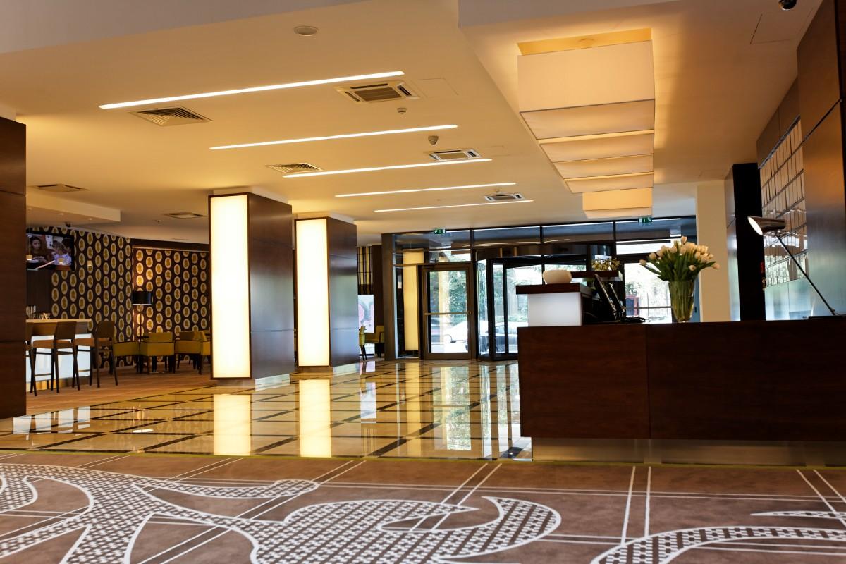 Capital Plaza Hotel Bucarest Esterno foto