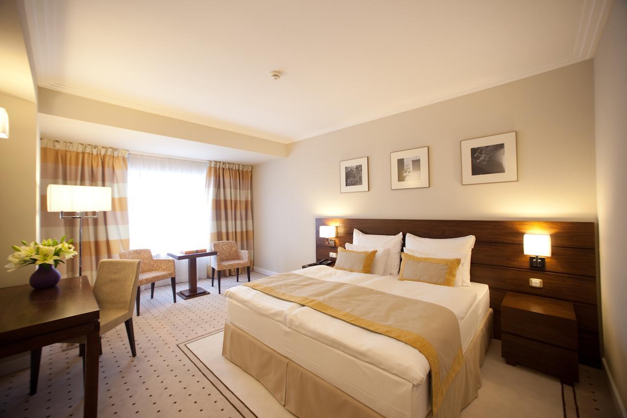 Capital Plaza Hotel Bucarest Camera foto